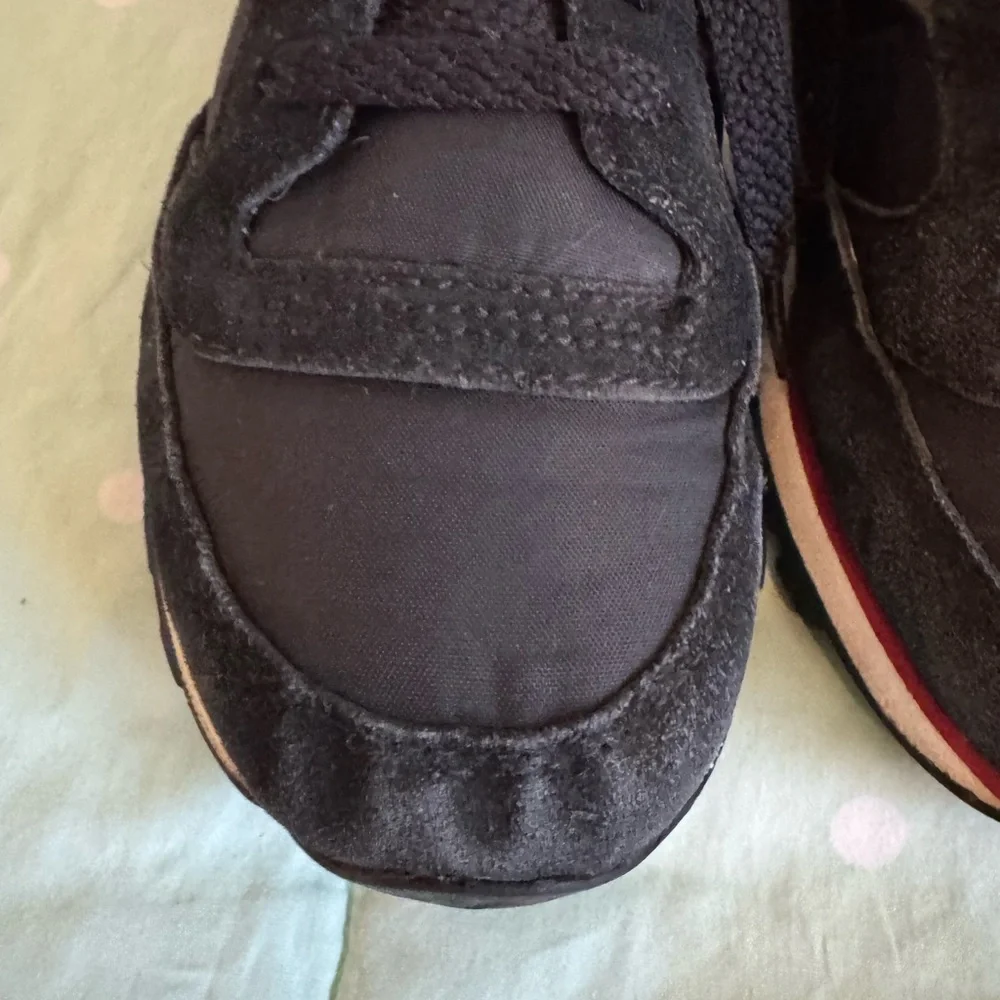 Saucony Jazz Black Sneakers Womens Size 6